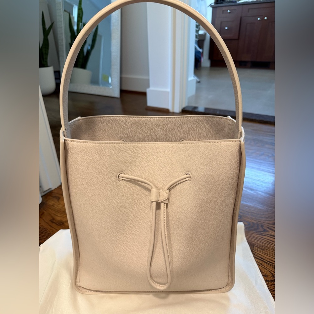 3.1 Phillip Lim Large Soleil Leather Bucket Bag - Picture 2 of 4